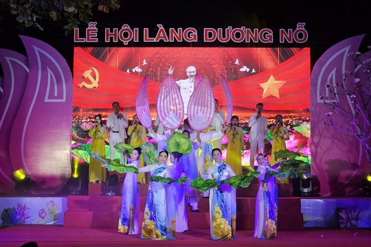 Khai hội làng Dương Nỗ - nơi gắn với thời niên thiếu của Chủ tịch Hồ Chí Minh