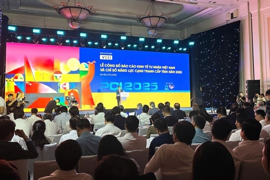 VCCI công bố Báo cáo Kinh tế tư nhân Việt Nam và Chỉ số PCI 2025: Khu vực tư nhân sẵn sàng bước vào giai đoạn bứt phá