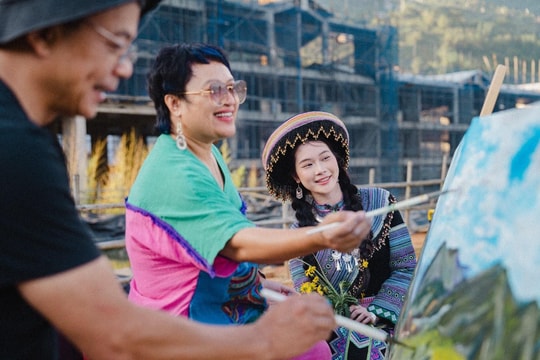 Alphora Muong Hoa Sa Pa đón 22 hoạ sỹ bước vào thung lũng mây