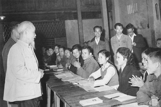 Vận dụng tư tưởng Hồ Chí Minh về “đoàn kết, đoàn kết, đại đoàn kết” trong giai đoạn phát triển mới của đất nước