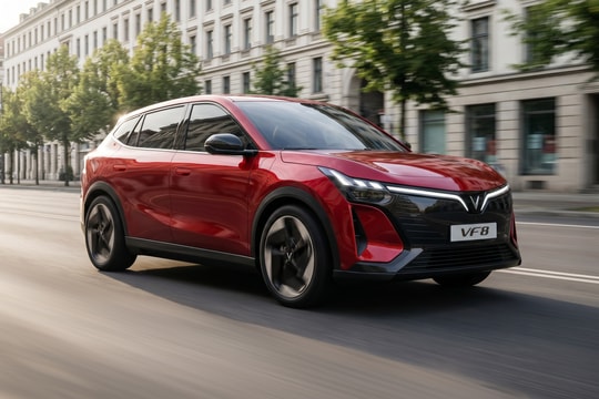 VinFast ra mắt VF 8 thế hệ mới - nâng cấp trải nghiệm toàn diện cho người dùng