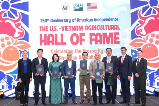 AIG nhận giải thưởng Danh vọng Thương mại Nông sản Hoa Kỳ - Việt Nam
