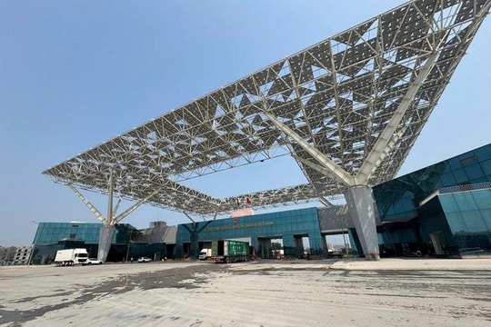 Quảng Ninh: Tăng năng lực kết nối logistics từ hạ tầng giao thông đồng bộ