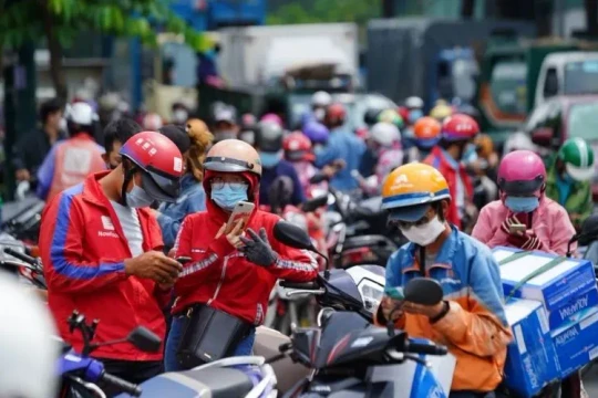 Doanh nghiệp thương mại điện tử đổi "cách chơi"