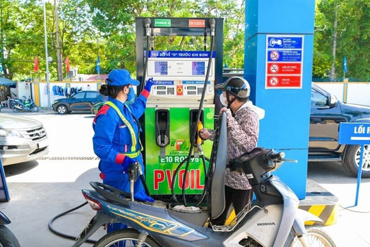 Giá xăng dầu đồng loạt giảm mạnh: Giảm áp lực chi phí cho doanh nghiệp
