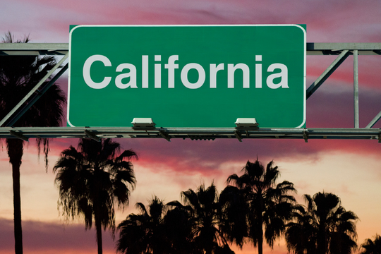 Nghịch lý bất động sản California: Doanh số chạm đáy, giá nhà chạm đỉnh lịch sử