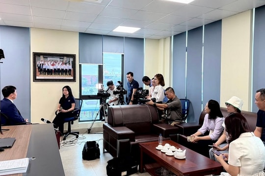 Báo chí trước bước ngoặt trong kỷ nguyên AI