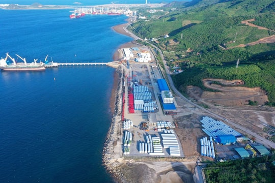 Đánh thức lợi thế Vân Phong tạo "cú hích" cho logistics Khánh Hòa