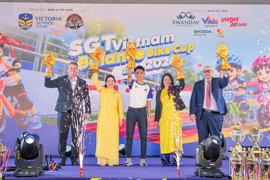 Victoria School tổ chức giải đua xe thăng bằng cho trẻ em