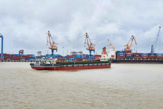 Khơi thông “mạch máu” vận tải thủy Hải Phòng