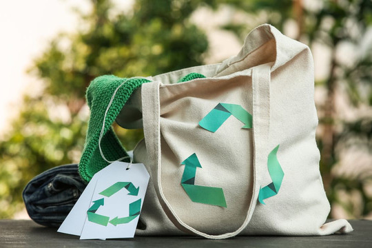Doanh nghiệp gia công Việt trước bài toán xanh hóa