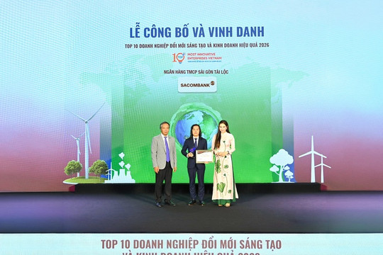 Sacombank tiếp tục lọt Top 10 ngân hàng đổi mới sáng tạo và ESG Việt Nam