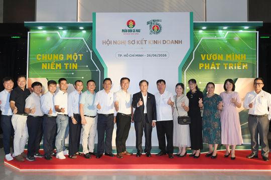 Vượt kế hoạch 6 tháng, Phân bón Cà Mau tiếp tục bứt phá