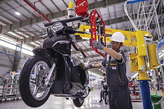Xe máy điện bùng nổ, cơ hội trở thành công xưởng thế giới
