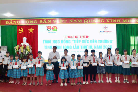 Công ty Nhiệt điện Duyên Hải chắp cánh tương lai từ những suất học bổng nghĩa tình