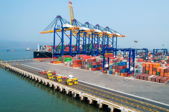 "Lá chắn" thương mại trước các chính sách thuế quan Mỹ