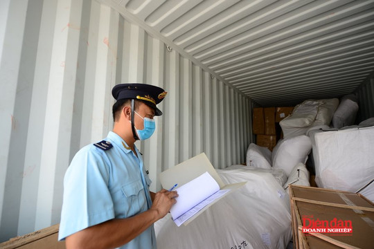 Hoàn thiện cơ chế quản lý rủi ro trong kiểm tra xuất xứ hàng hóa