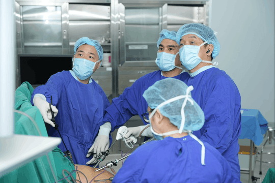 Cụ bà 103 tuổi chiến thắng ung thư dạ dày nhờ điều trị đa chuyên khoa tại Vinmec Hải Phòng