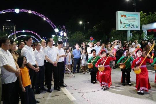 Lạng Sơn: Đặc sắc điểm hẹn Không gian văn hóa đường Hùng Vương