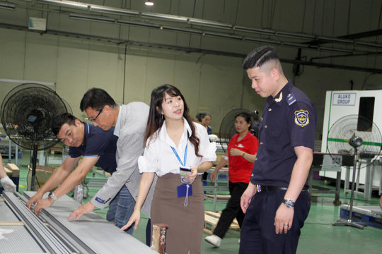 Chi cục Hải quan khu vực IV: Đồng hành cùng doanh nghiệp xuất nhập khẩu, thúc đẩy phát triển kinh tế