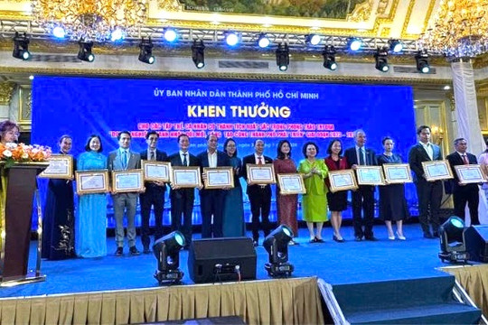 Vina CHG được tặng Bằng khen của Chủ tịch UBND TP HCM