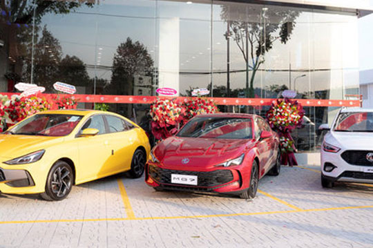 Doanh nghiệp bán ô tô Trung Quốc, nửa năm lãi 4 tỷ đồng