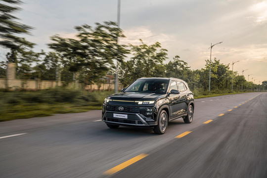 Hyundai ưu đãi tới 220 triệu đồng, sắp bàn giao bộ đôi Hybrid