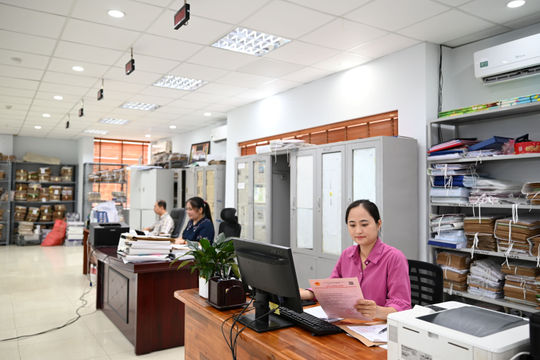 Tăng cường cải cách hành chính, xây dựng nền hành chính phục vụ
