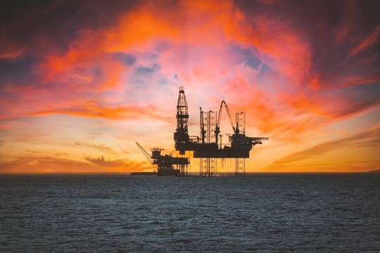 Xung đột Trung Đông đẩy lợi nhuận Big Oil tăng vọt