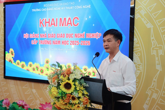 Đào tạo gắn thực tiễn, đồng hành cùng người học trên hành trình lập nghiệp