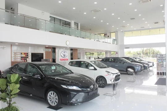 Lợi nhuận doanh nghiệp bán lẻ ô tô tiếp tục đi xuống