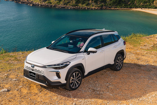 Điện hóa nhưng cần tiện lợi, người dùng chọn xe hybrid