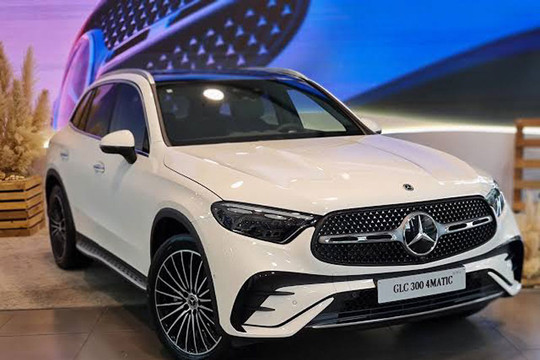 Xe sang đại hạ giá hàng trăm triệu xả hàng nửa cuối năm