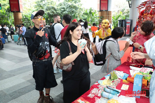 Kích cầu chi tiêu du lịch
