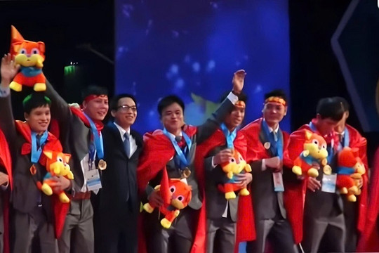 TỪ HUY CHƯƠNG VÀNG ASEAN ĐẾN HÀNH TRÌNH KHỞI NGHIỆP Ở MỘT ''SÂN CHƠI'' KHÁC