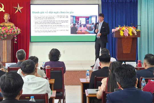 Ươm tạo gắn với đào tạo - thực hành - kết nối