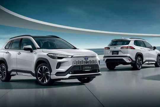 Một loạt mẫu xe hybrid ăn khách được khuyến mãi lớn