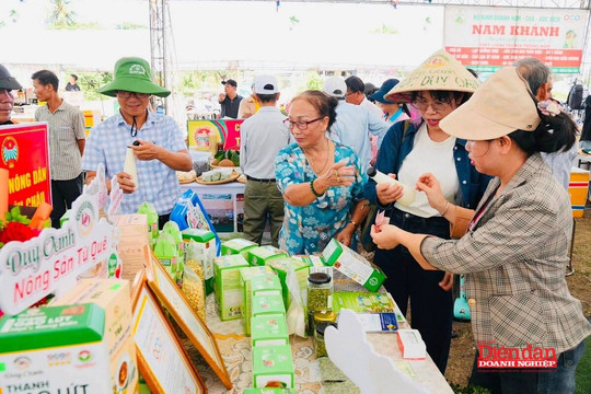 Gắn sản phẩm OCOP vào “ giỏ hàng” du lịch