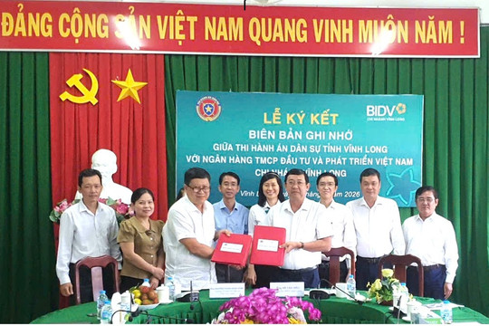 BIDV Vĩnh Long: “Vững bước tiên phong - Đồng hành phát triển”