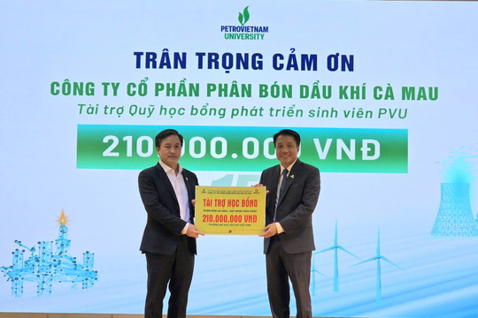 Phân bón Cà Mau dành gần 2 tỷ đồng tiếp sức học sinh, sinh viên trong năm học mới