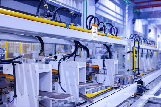 AI kéo xuất khẩu Trung Quốc tăng tốc