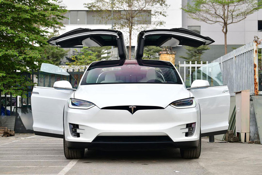 “Ông lớn” xe điện Tesla vào Việt Nam