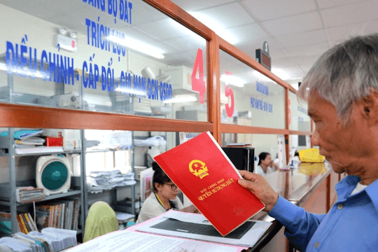 Sửa Luật Đất đai: Tiếp tục công chứng giao dịch chuyển nhượng quyền sử dụng đất