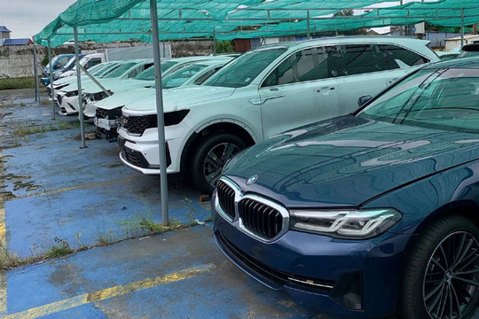 Vì sao ô tô ngập nước bán đấu giá không ai dám mua?