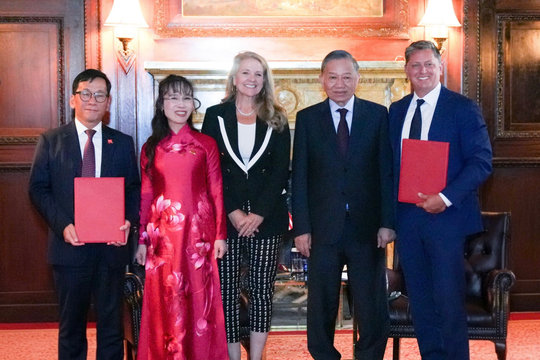 Vietjet ký kết với Starlink đưa internet tốc độ cao lên các chuyến bay toàn cầu của Hãng