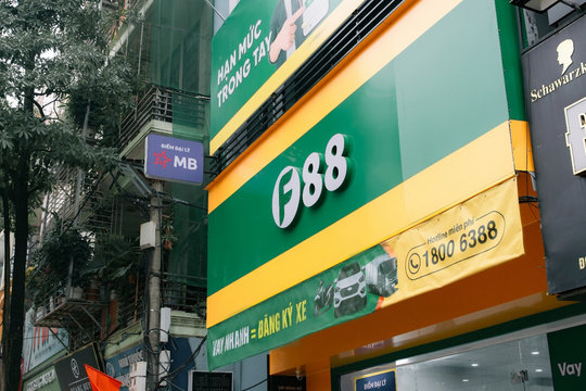 F88 chốt chuyển sàn HOSE, lợi nhuận vượt kế hoạch