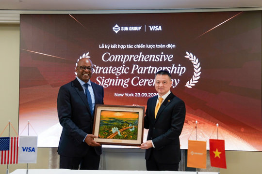 Visa khẳng định cam kết lâu dài tại Việt Nam, tiếp tục đầu tư vào công nghệ, hạ tầng số