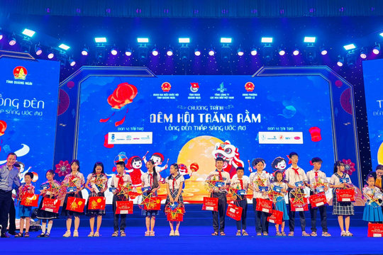 BSR thắp sáng ước mơ, vui Tết Trung với thiếu nhi có hoàn cảnh khó khăn