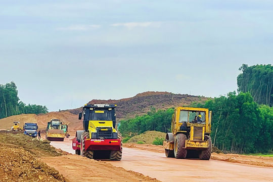 Quảng Ngãi: Giao thông “đi trước, mở đường”