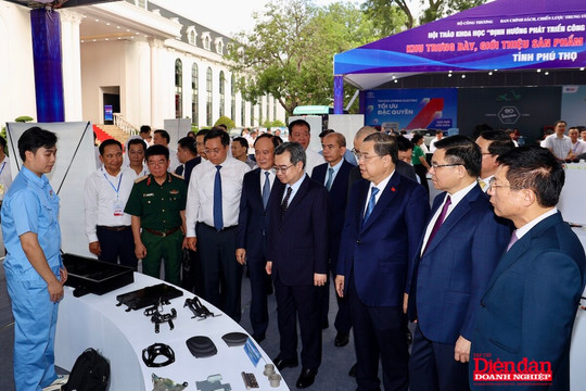 Không có quốc gia nào trở thành nước công nghiệp phát triển chỉ bằng lắp ráp